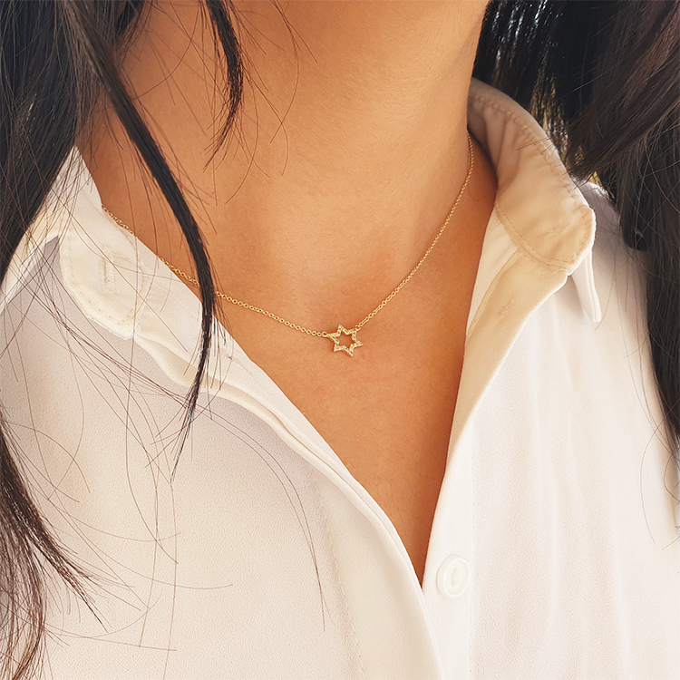 Realistic picture of 14k gold, 0.10ct diamonds tiny star of david necklace / choker / collar