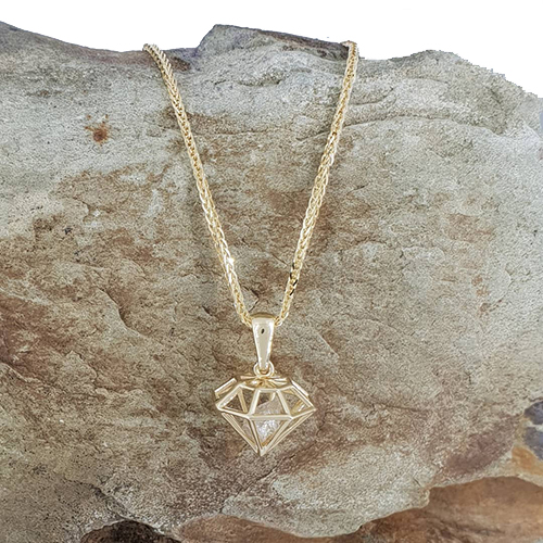 Realistic picture of 14k gold diamond-shaped basket pendant with a rough diamond inside 