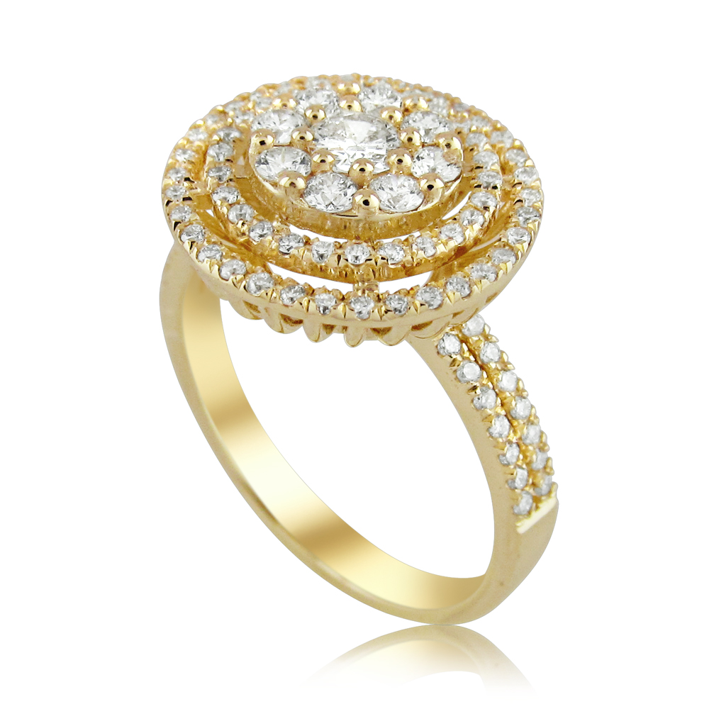 Prestigious diamond ring studded with 95 diamonds