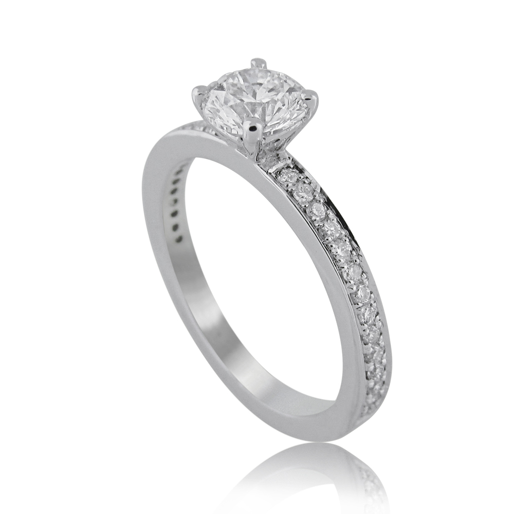 Prestigious & Classic Engagement Ring 