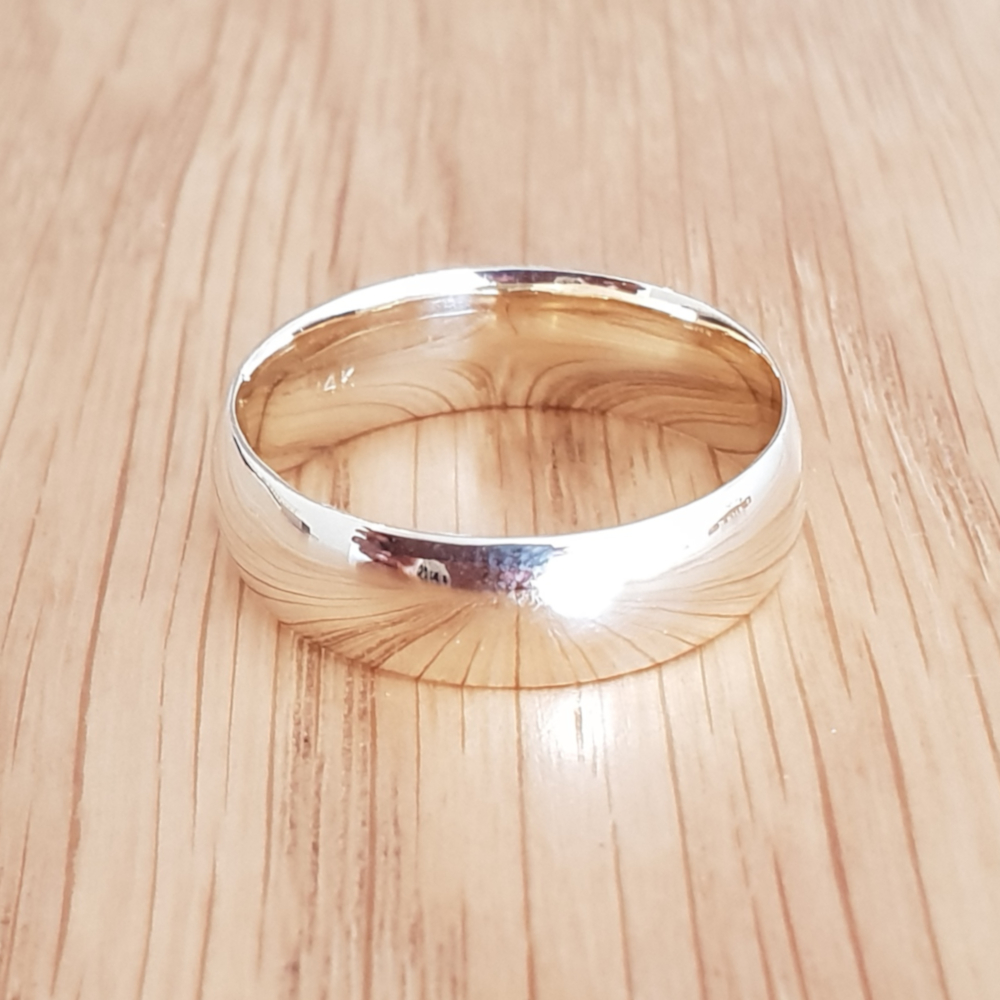 תמונה אמיתית של טבעת נישואין (בומביי) מעוגלת וחלקה