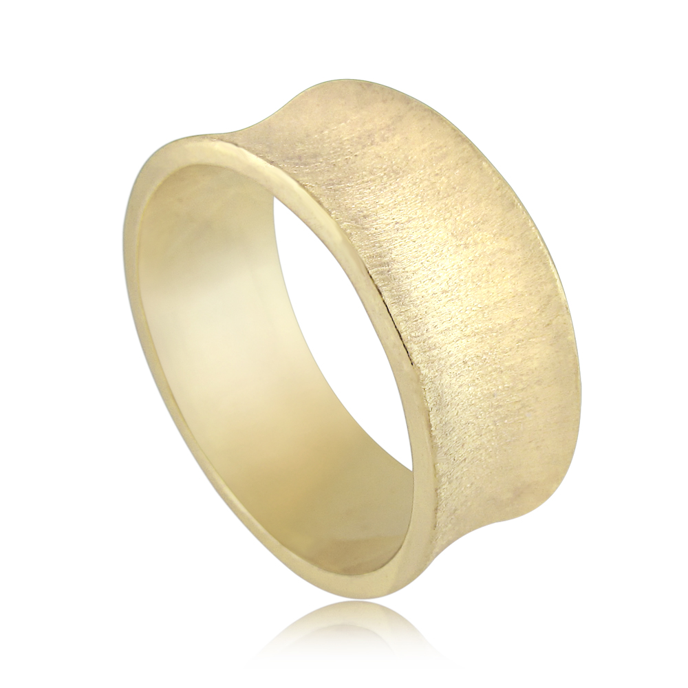 טבעת נישואין רחבה לאישה בזהב צהוב!