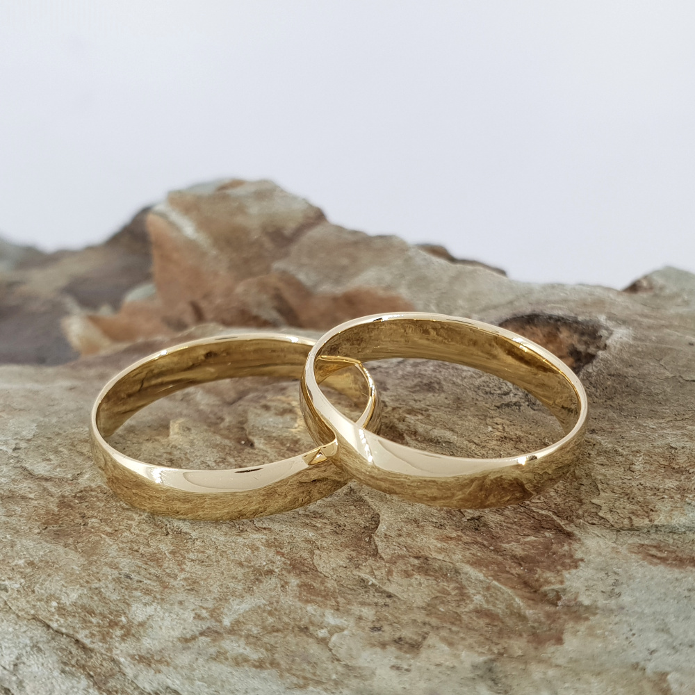 Additional image of Classic Dome-Shaped Wedding Band for Men or Women - Solid Gold 9K 14K or 18K